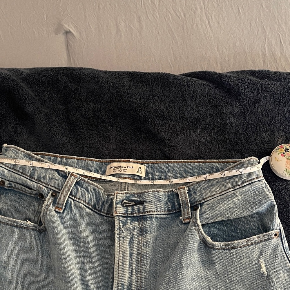 Abercrombie & Fitch Women’s 90’s Straight Ultra High Faded Blue Distressed Jeans